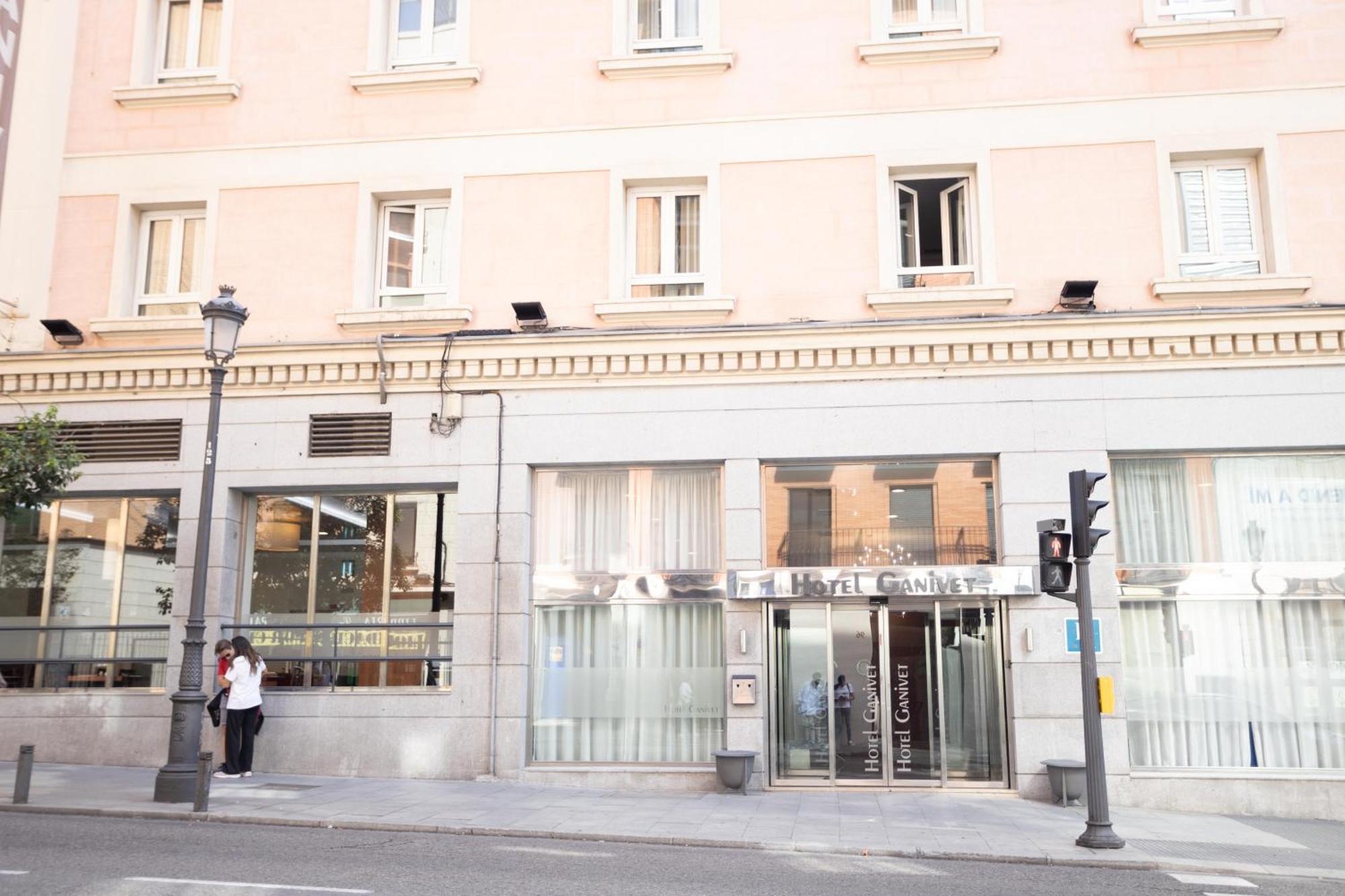 Porcel Ganivet — Foto 3